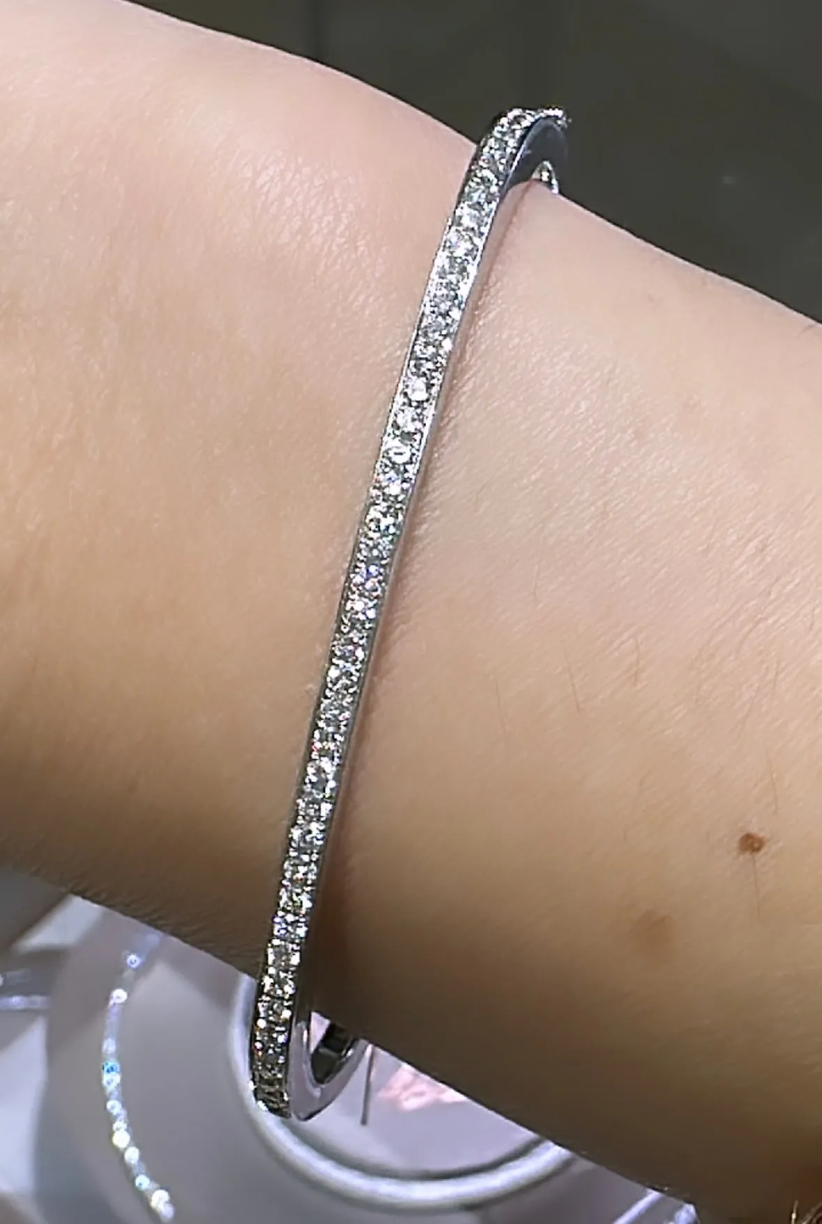 1.00ct tw Diamond White Gold Bangle Bracelet