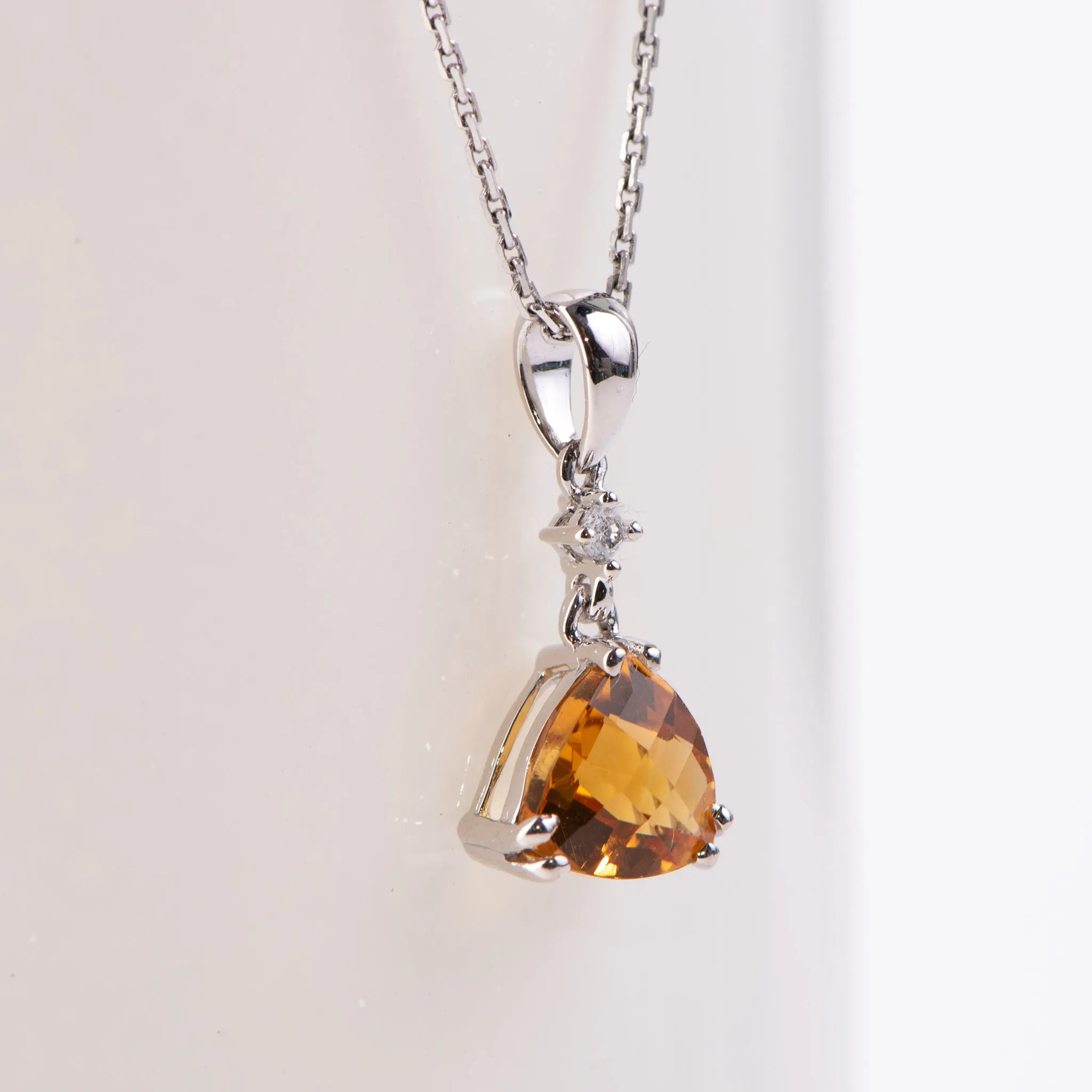 14kt White Gold Citrine Pendant