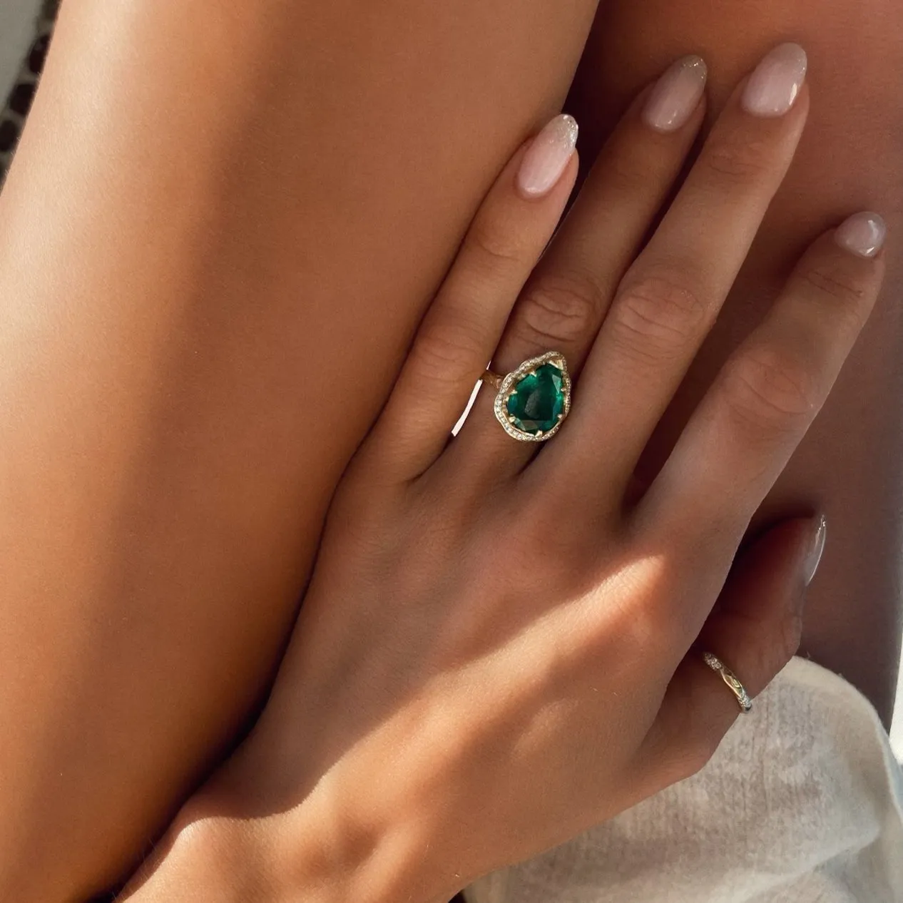 18k Queen Water Drop Premium Zambian Emerald Ring with Full Pavé Diamond Halo