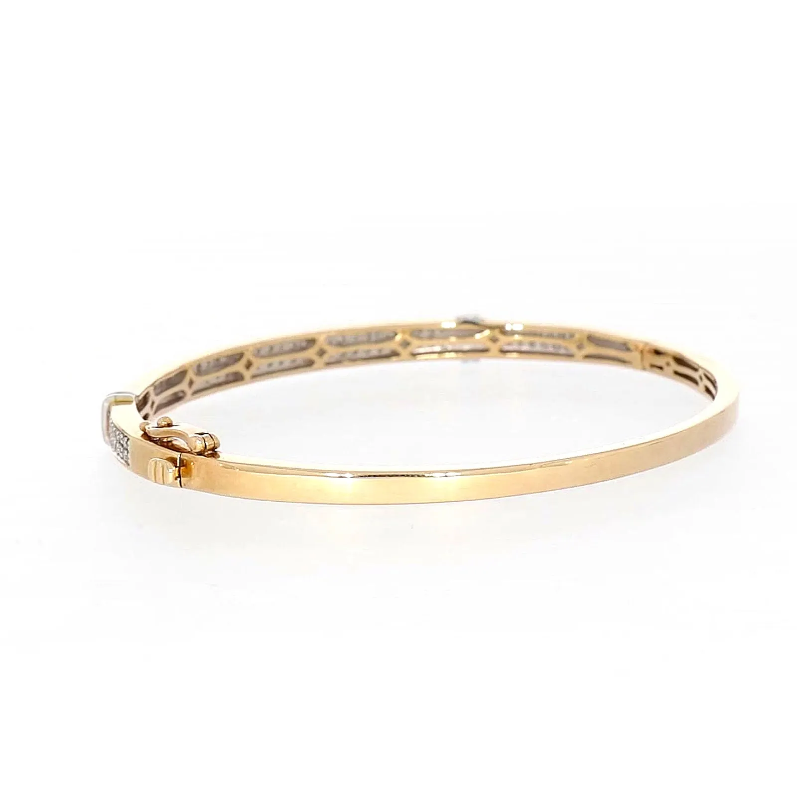 9ct Yellow Gold Round Brilliant Cut with 1 CARAT tw of Diamonds Bangle