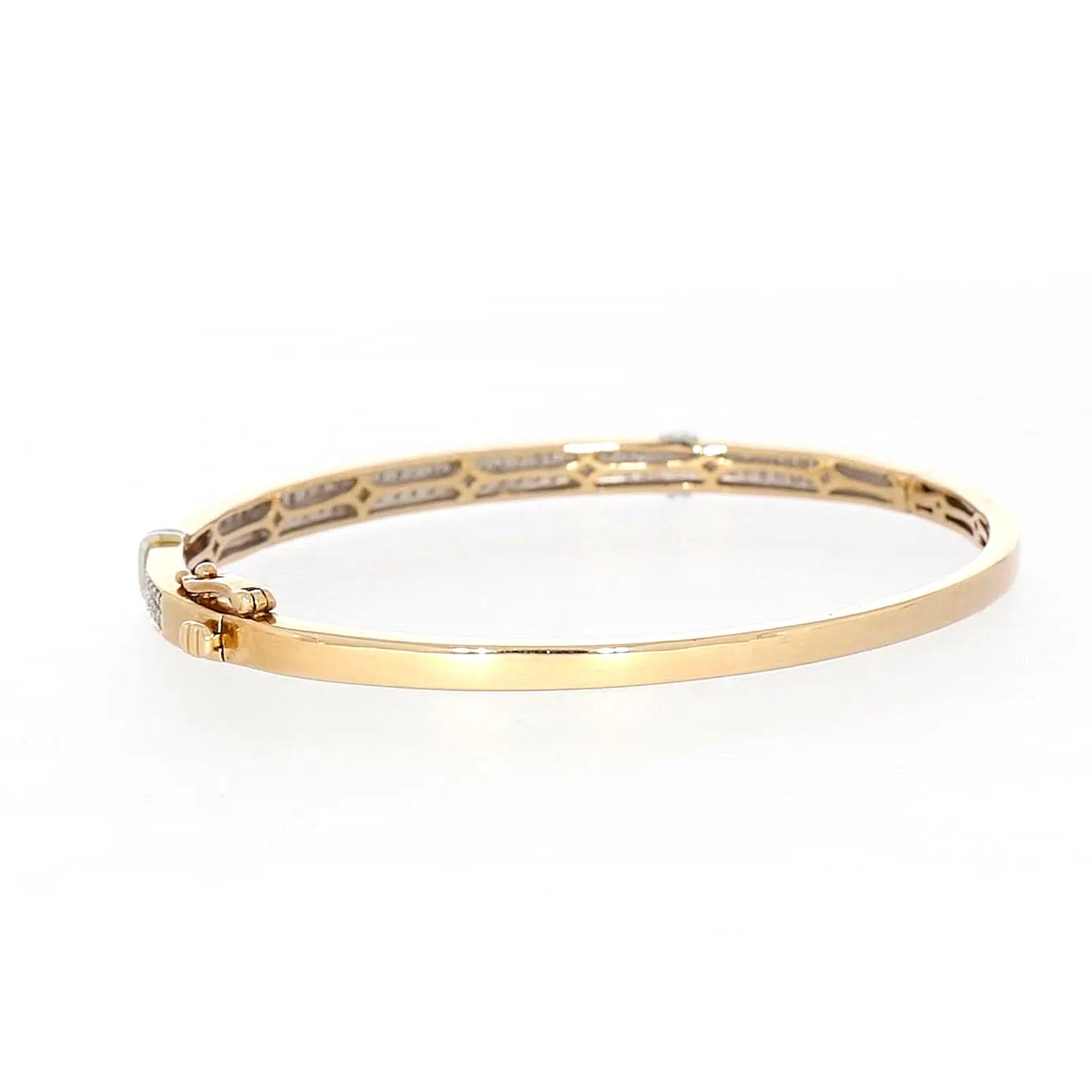 9ct Yellow Gold Round Brilliant Cut with 1 CARAT tw of Diamonds Bangle