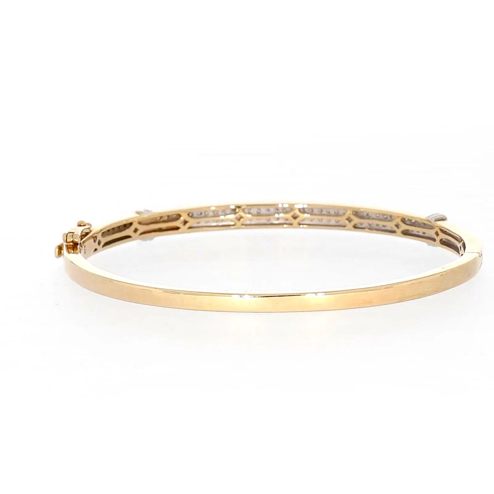 9ct Yellow Gold Round Brilliant Cut with 1 CARAT tw of Diamonds Bangle