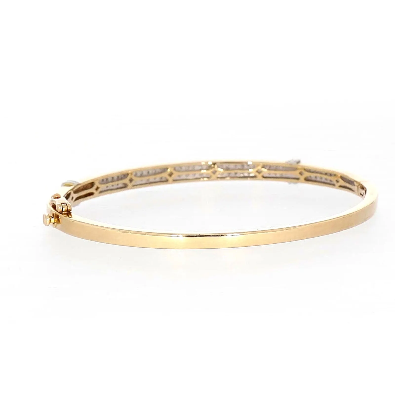 9ct Yellow Gold Round Brilliant Cut with 1 CARAT tw of Diamonds Bangle