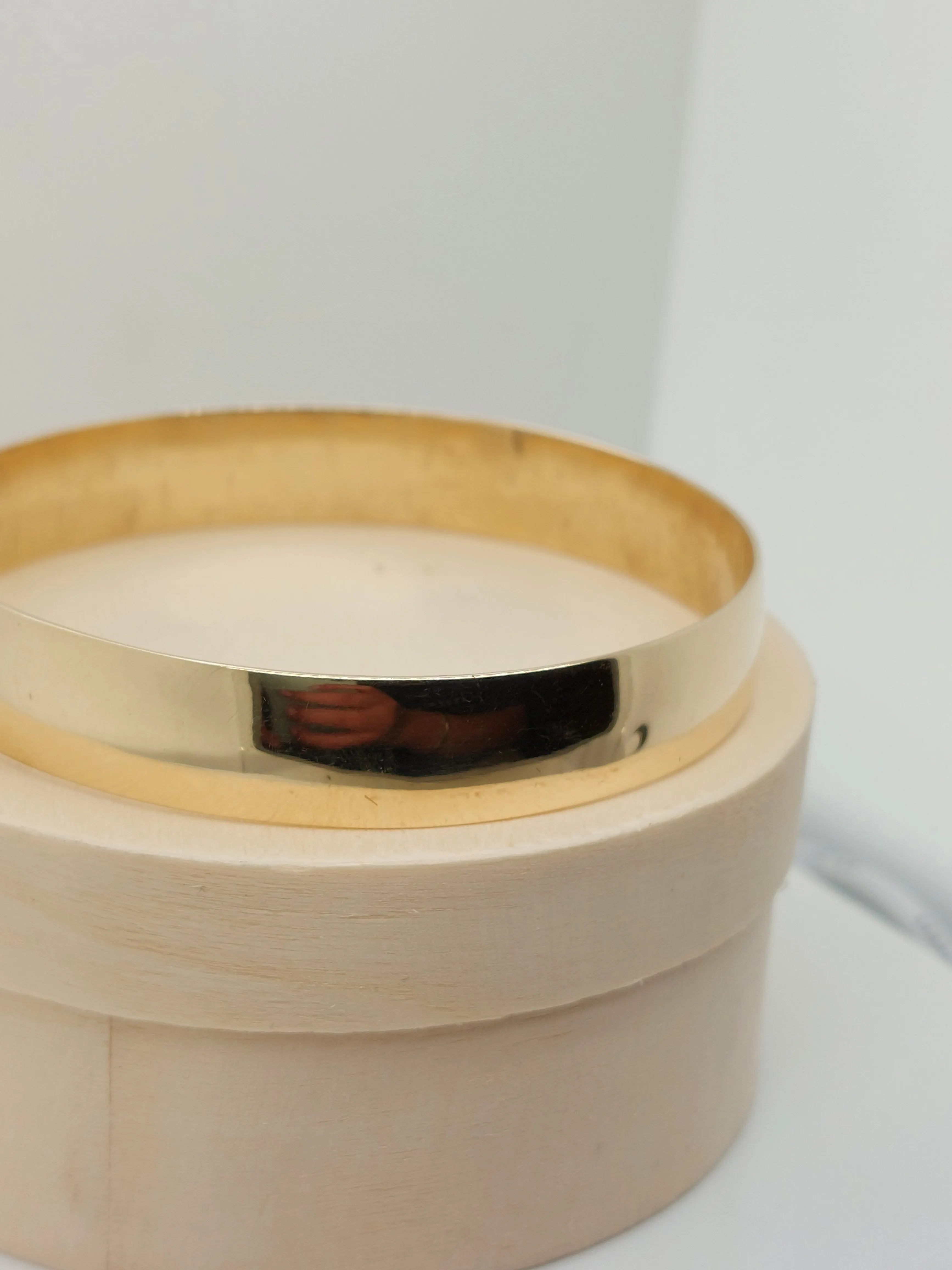 9ct Yellow Wide Bangle