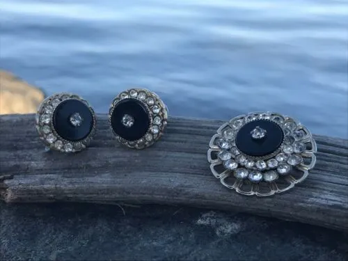 Antique Black & Gold Tone Round Rhinestone Screwback Earrings & Brooch Pin Set