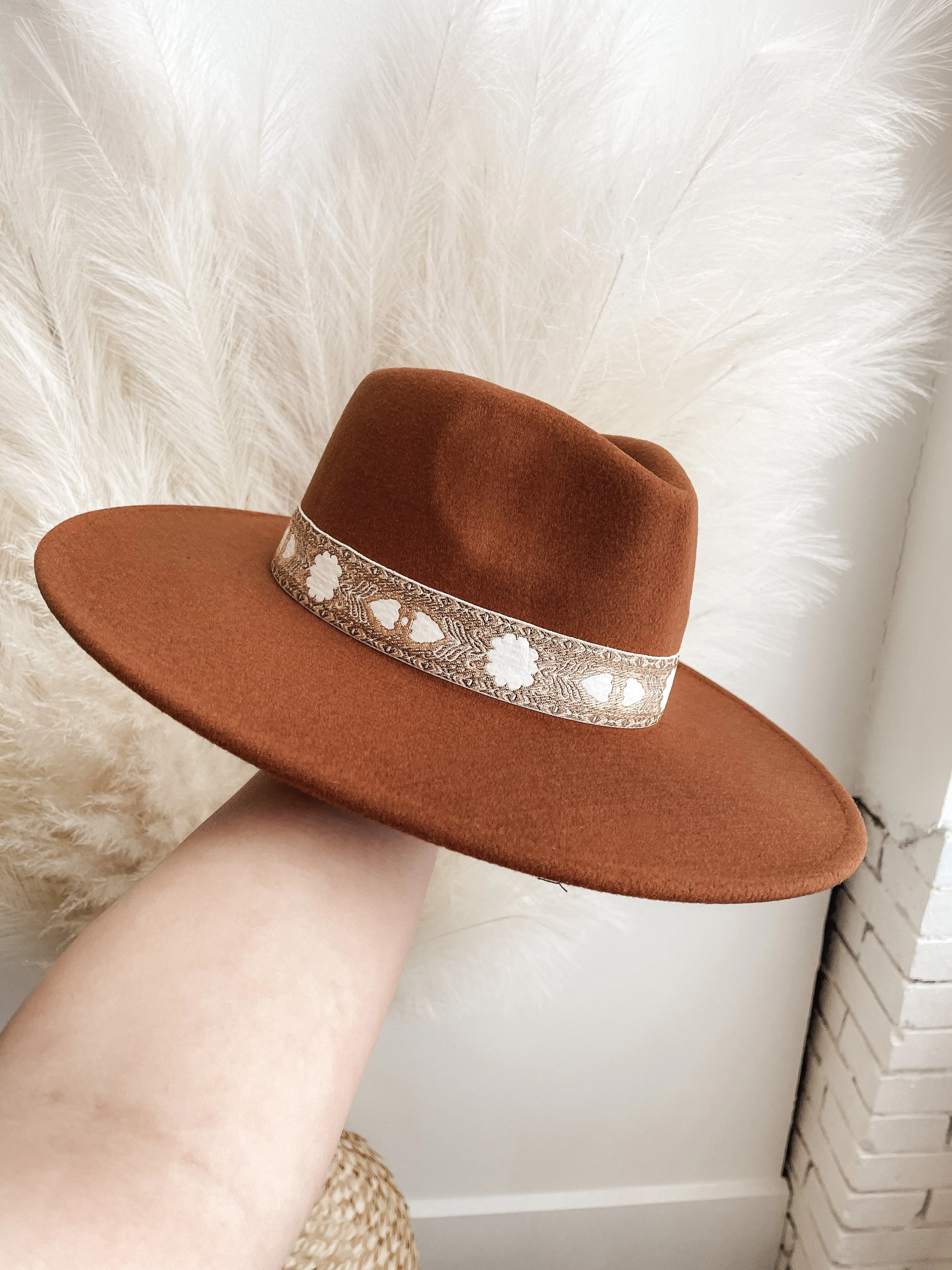 Aurabella Felt Wide Brim Rancher (Rust)