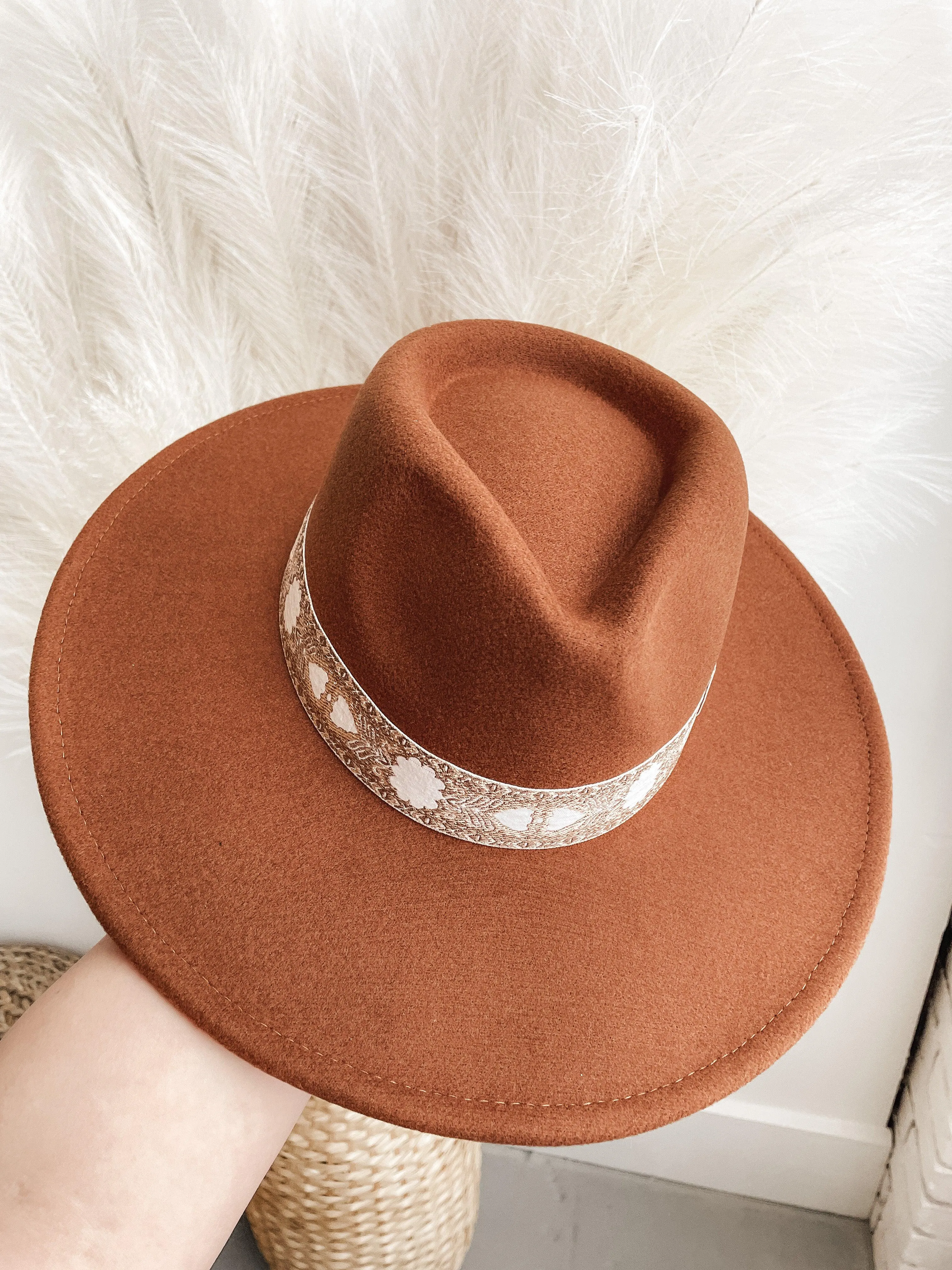 Aurabella Felt Wide Brim Rancher (Rust)