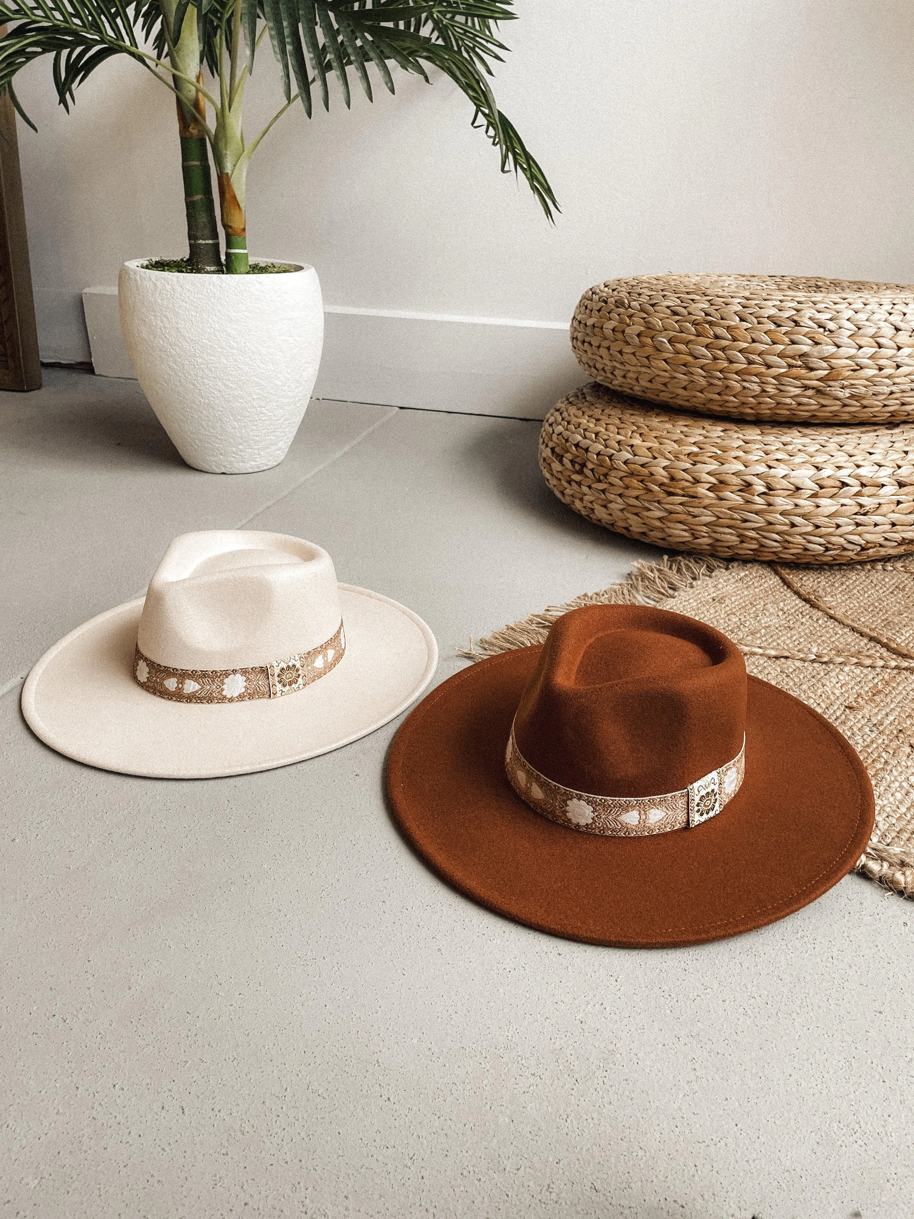 Aurabella Felt Wide Brim Rancher (Rust)