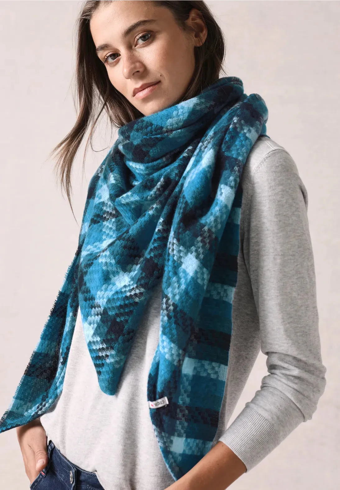 Cecil Fluffy Triangle scarf in Blue Check 72541 Blue