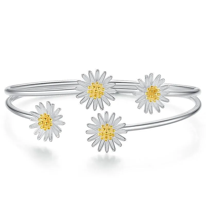 Daisy Charm Bangle