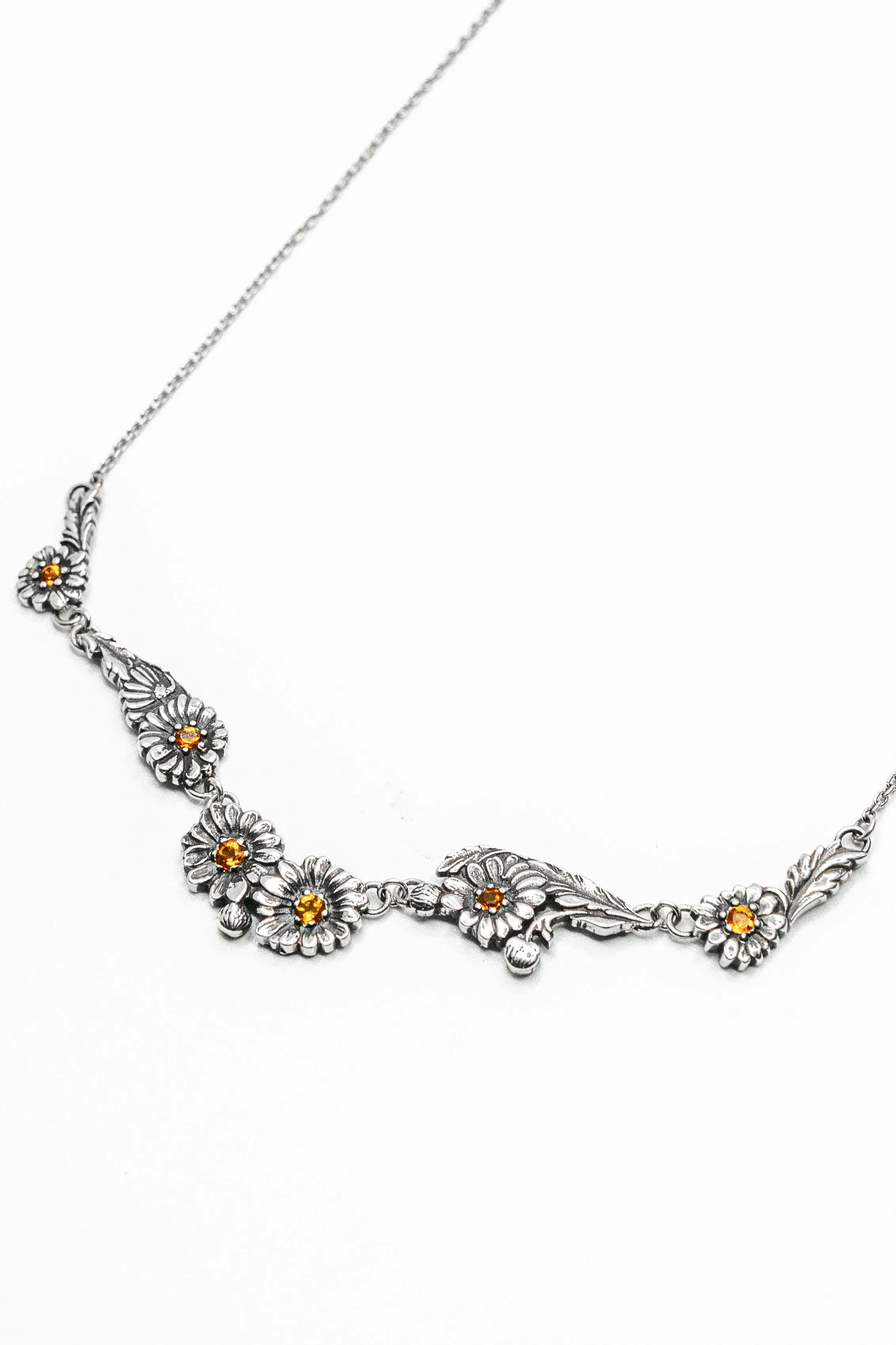 Daisy Necklace