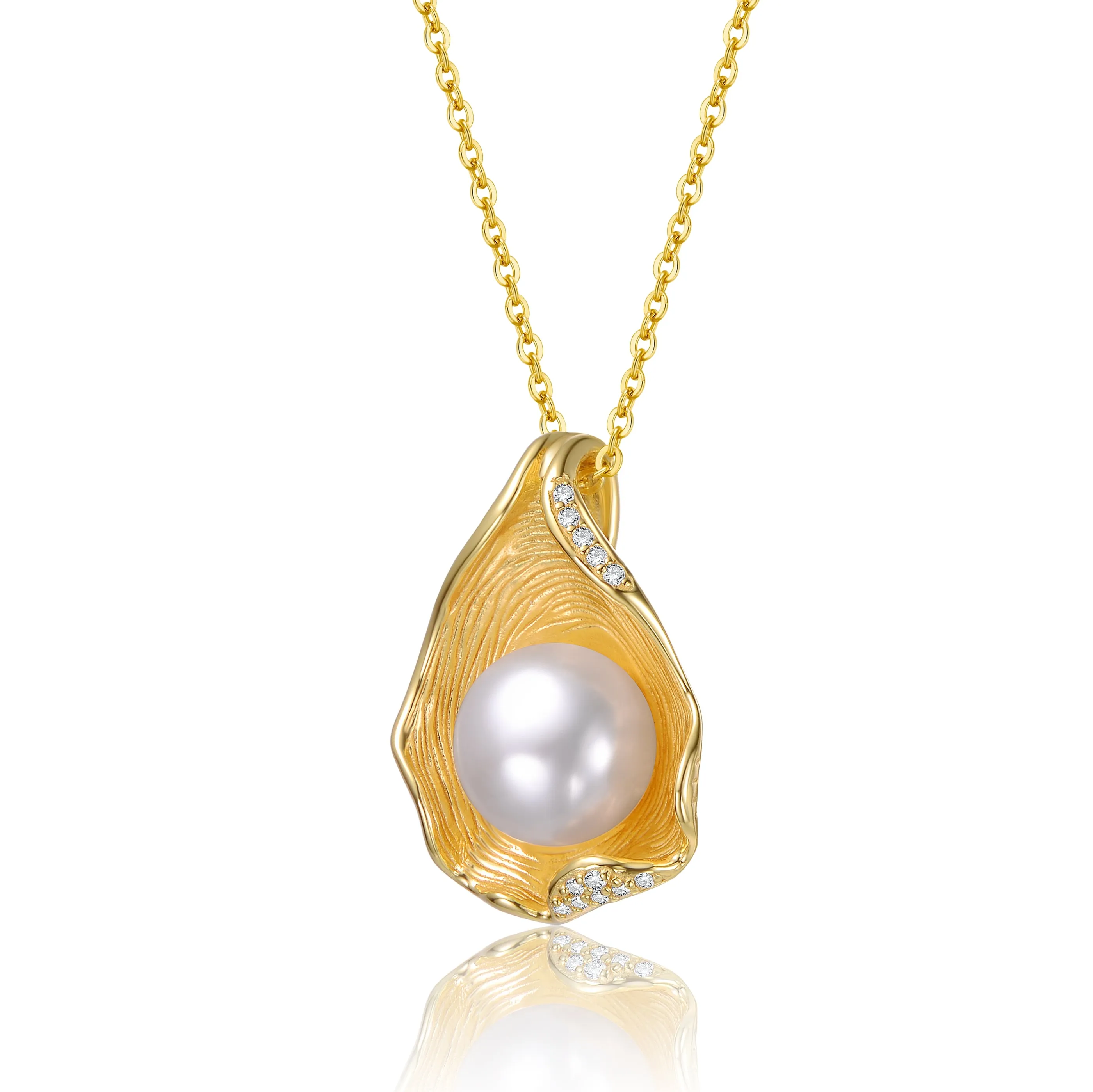 Delphine Pearl Mollusk Pendant Necklace