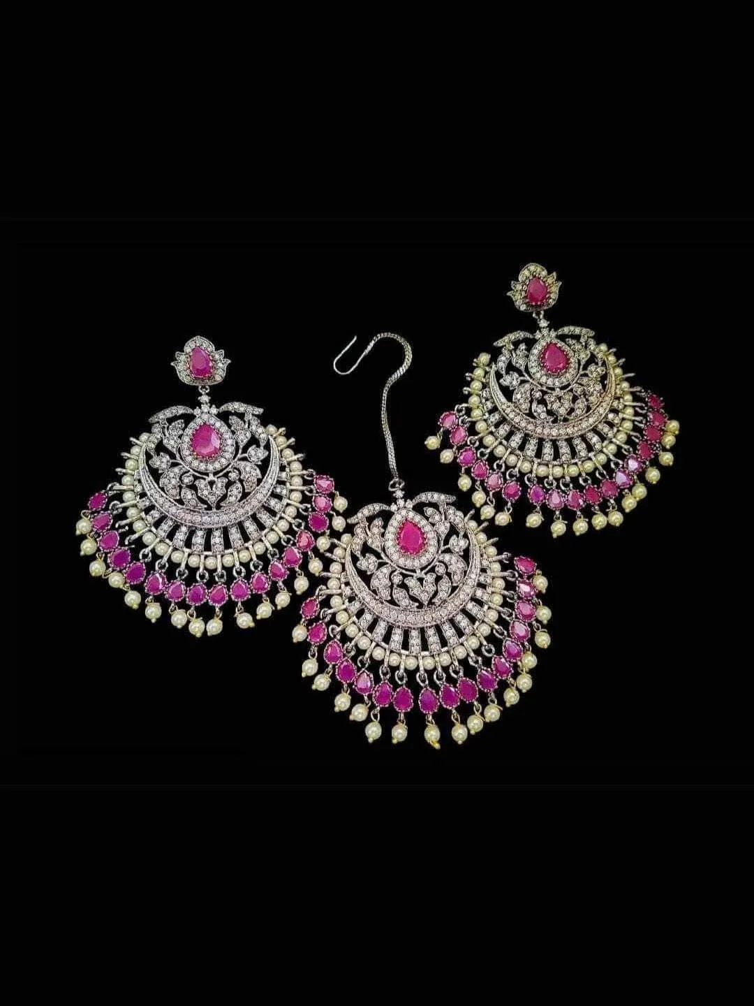 Emerald Chand Bali Earrings With Mang Tikka