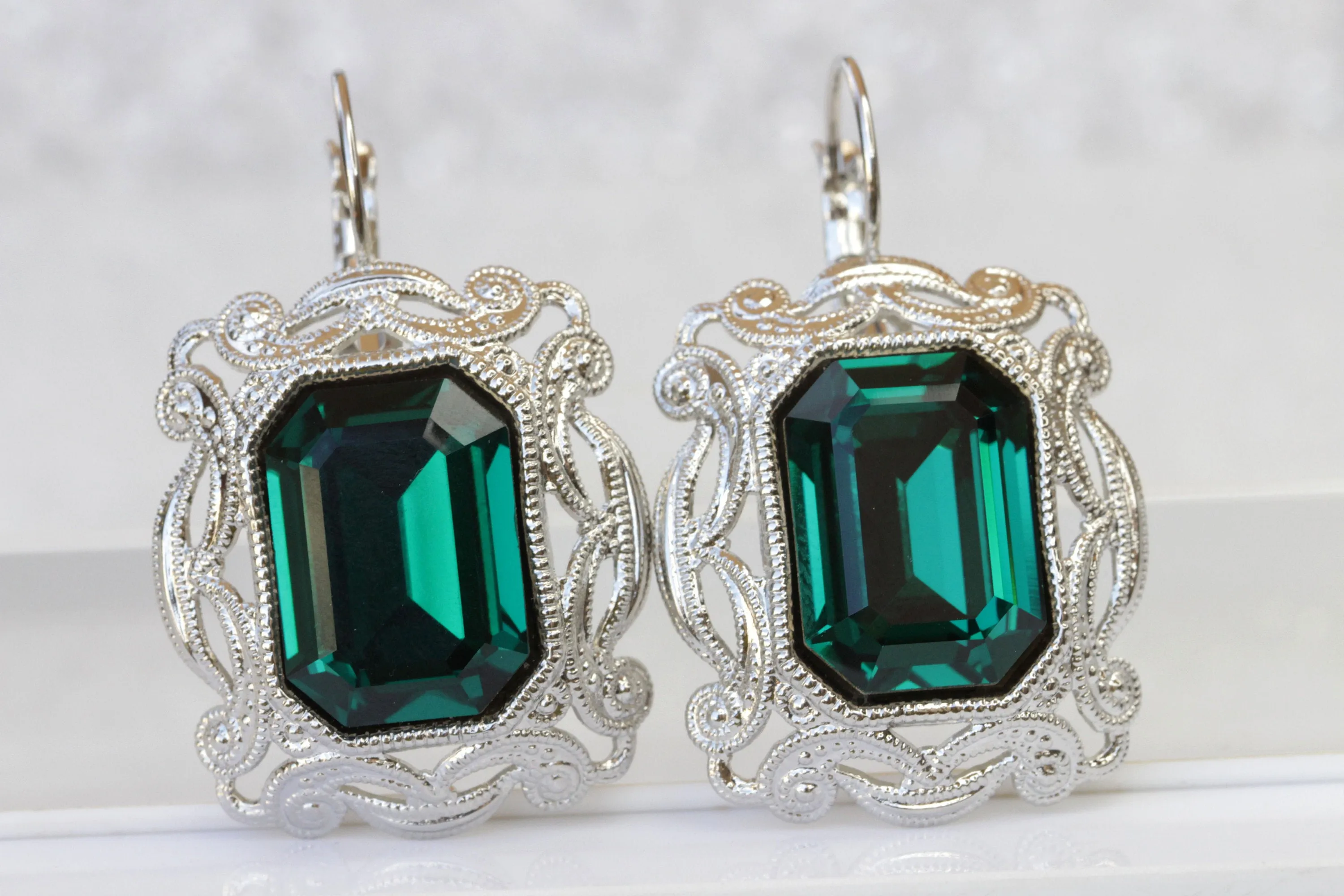 EMERALD STATEMENT NECKLACE,