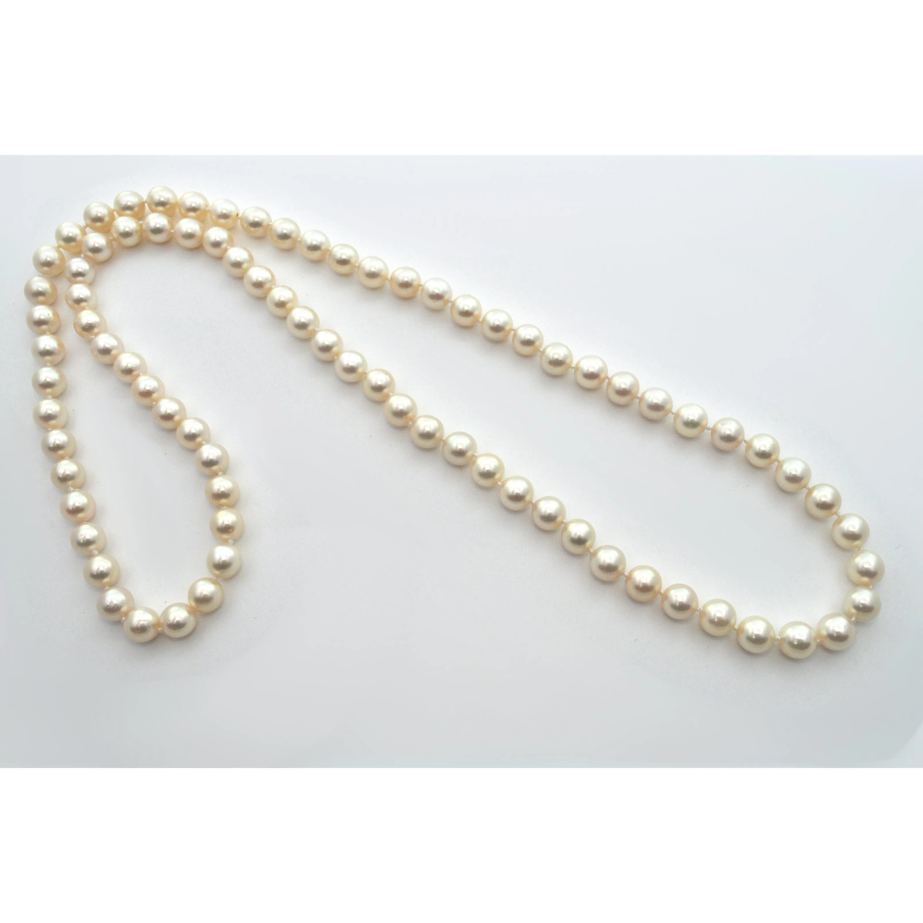 Estate 8.5 - 9 mm Japanese Akoya Pearl Necklace 31.5" (No Clasp)