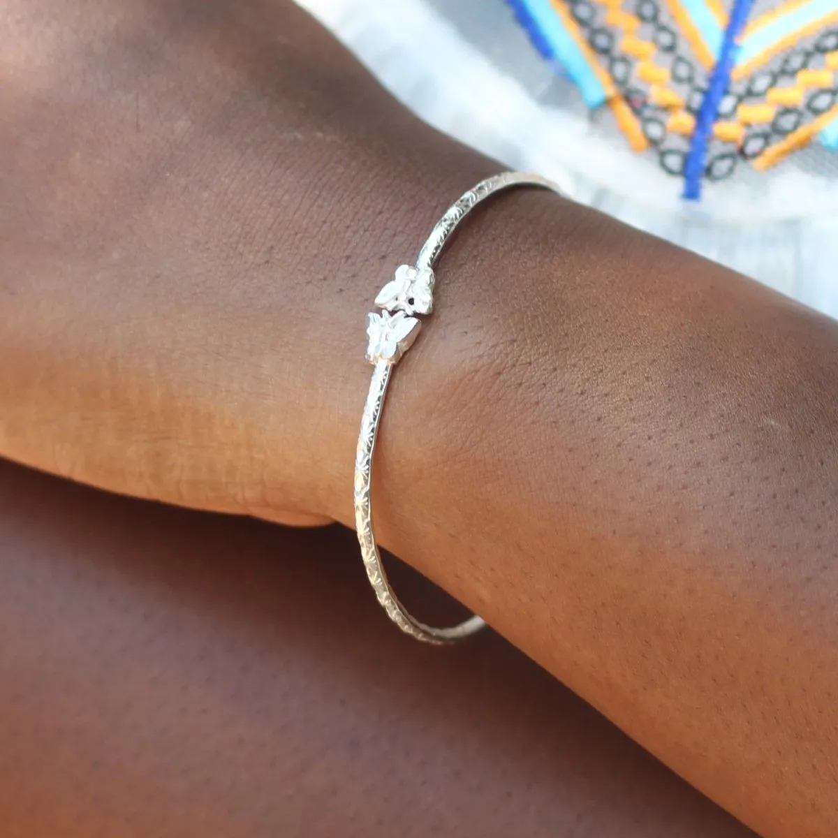 Extra Light Butterfly Bangle with Calypso Pattern