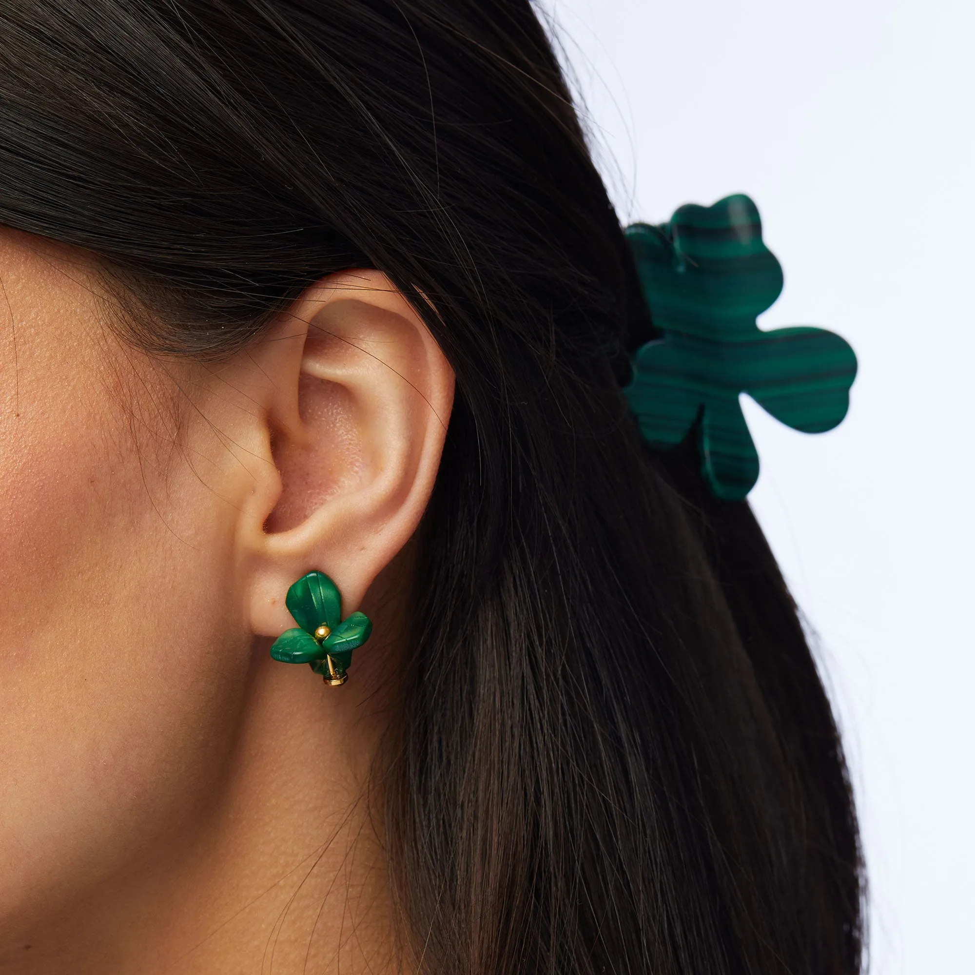 LEAF GREEN TRILLIUM STUD EARRINGS