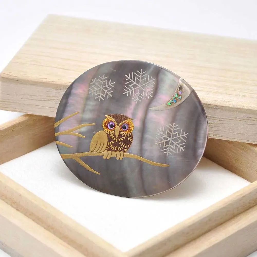 Maki-e Urushi Lacquer Brooch - Black Lip Oyster Pearl Shell / Owl and Snow -, Traditional Japanese Urushi Lacquer Jewelry