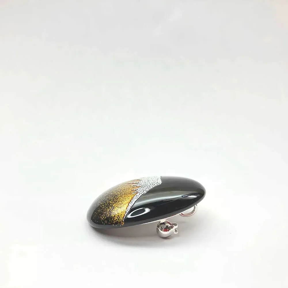 Maki-e Urushi Lacquer Brooch - Tsuge(Japanese box tree) / Mt. Fuji -, Traditional Japanese Urushi Lacquer Jewelry