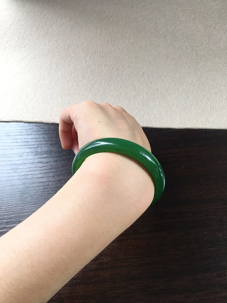 Natural Jade Bangle Nephrite Bangle Internal Diameter 56.1mm NBE050