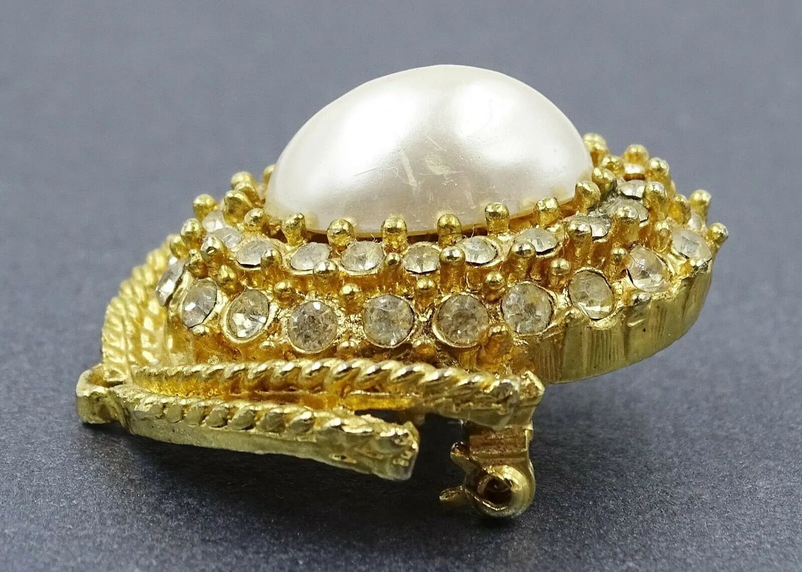 Pendant Brooch Faux Pearl & Rhinestone Gold Toned