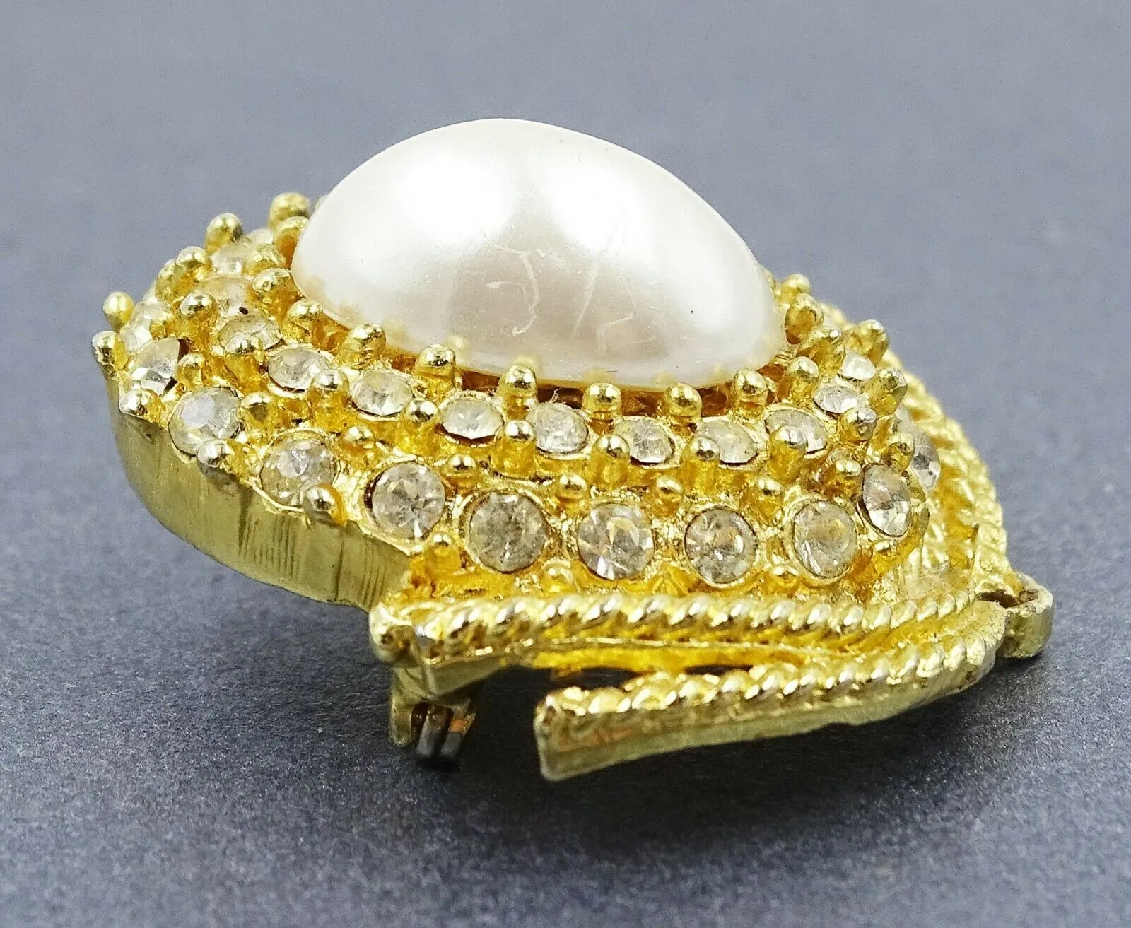 Pendant Brooch Faux Pearl & Rhinestone Gold Toned