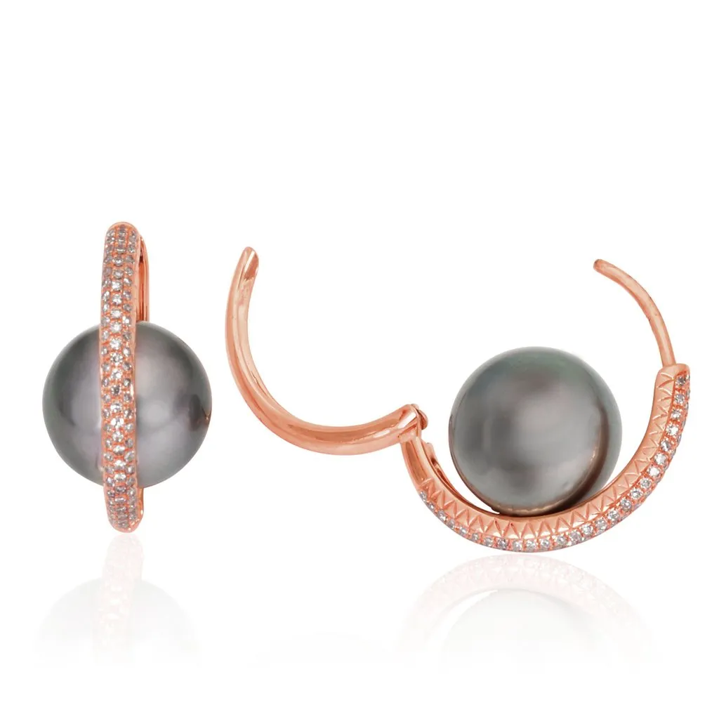 Tahitian pearl hoops