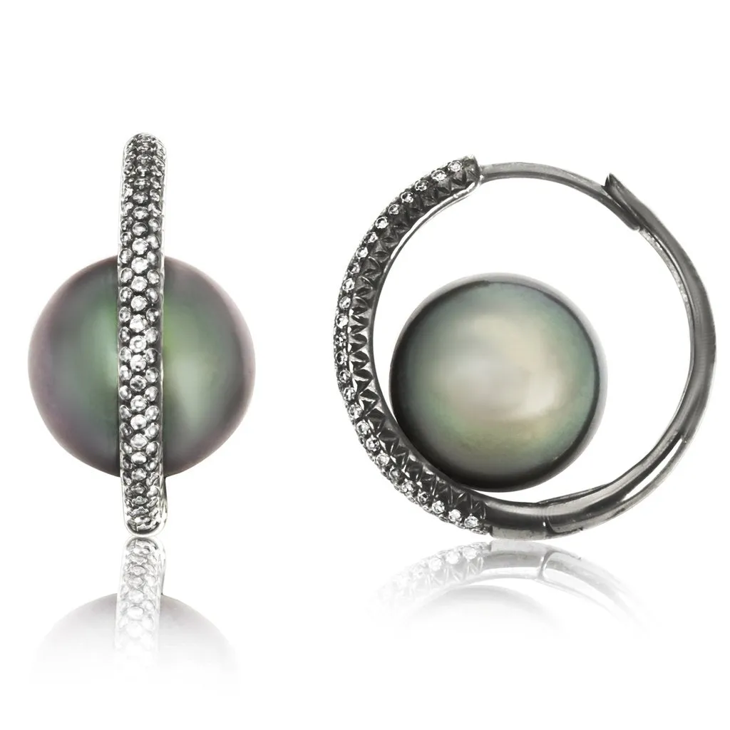 Tahitian pearl hoops